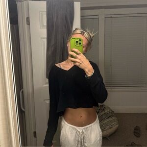 Black Long Sleeve Crop Top